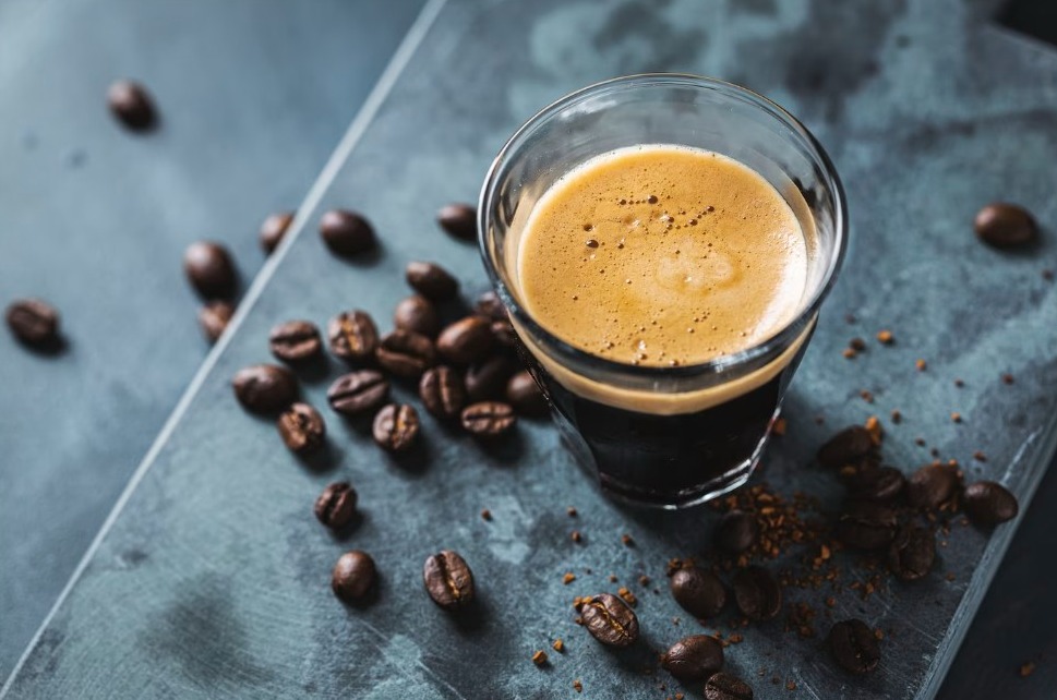 Vokietijos Kavos Asociacijos suteikia mums įdomią perspektyvą į espresso ekstrakcijos procesą ir jo svarbą norint pasiūlyti puikų skonį ir aromatą mūsų kasdieninėje puodelio kavos dozėje.